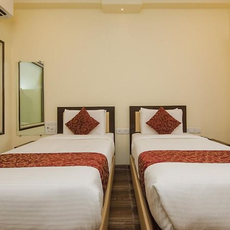 Super Hotel O Divine Residency Near Phoenix Marketcity Bombay Eksteriør billede
