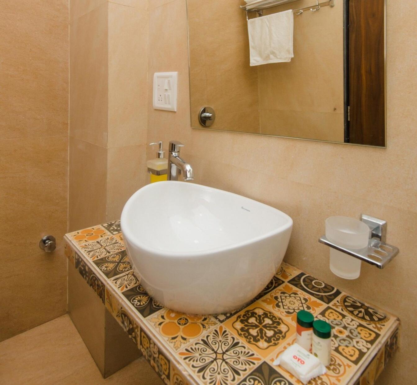 Super Hotel O Divine Residency Near Phoenix Marketcity Bombay Eksteriør billede