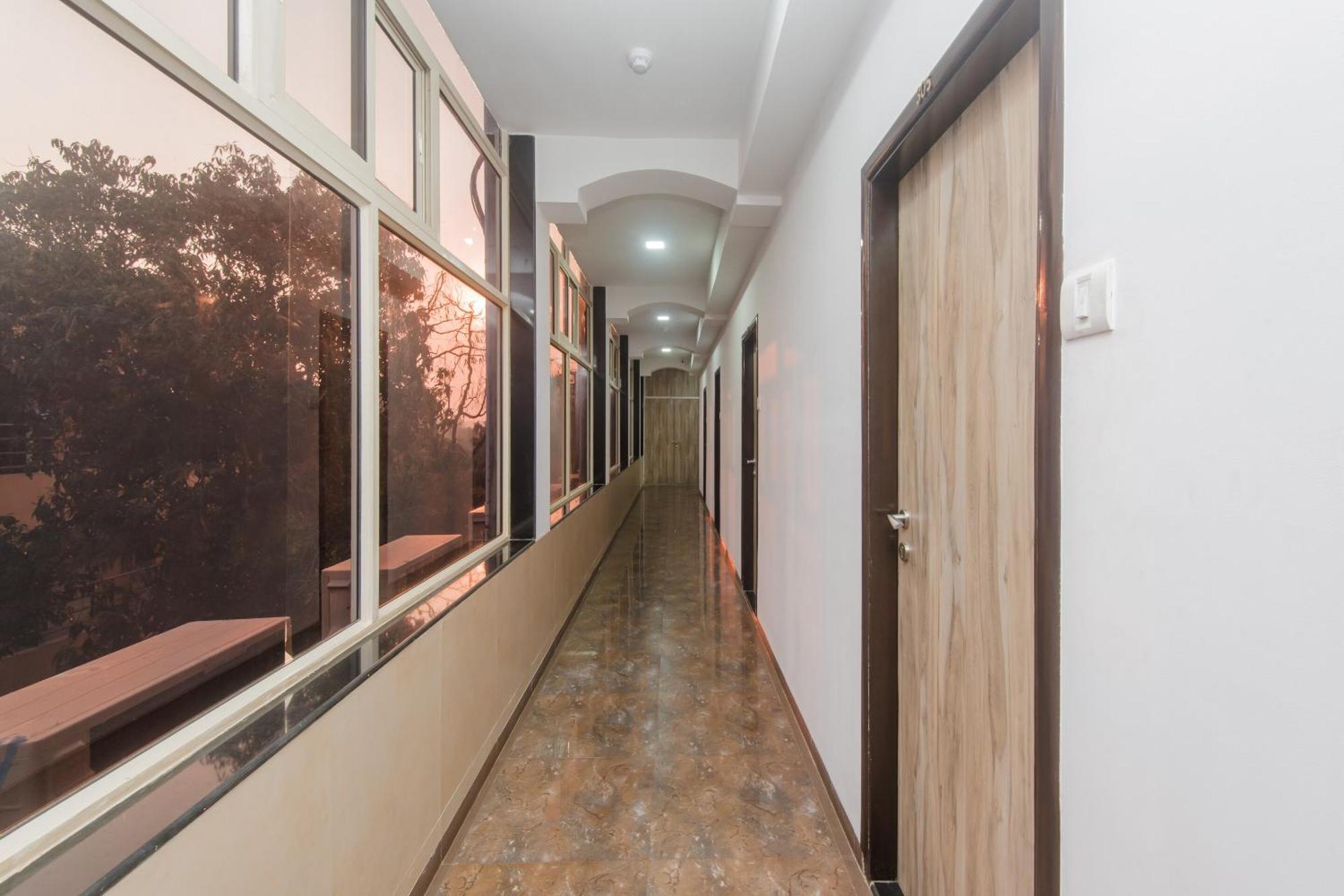 Super Hotel O Divine Residency Near Phoenix Marketcity Bombay Eksteriør billede